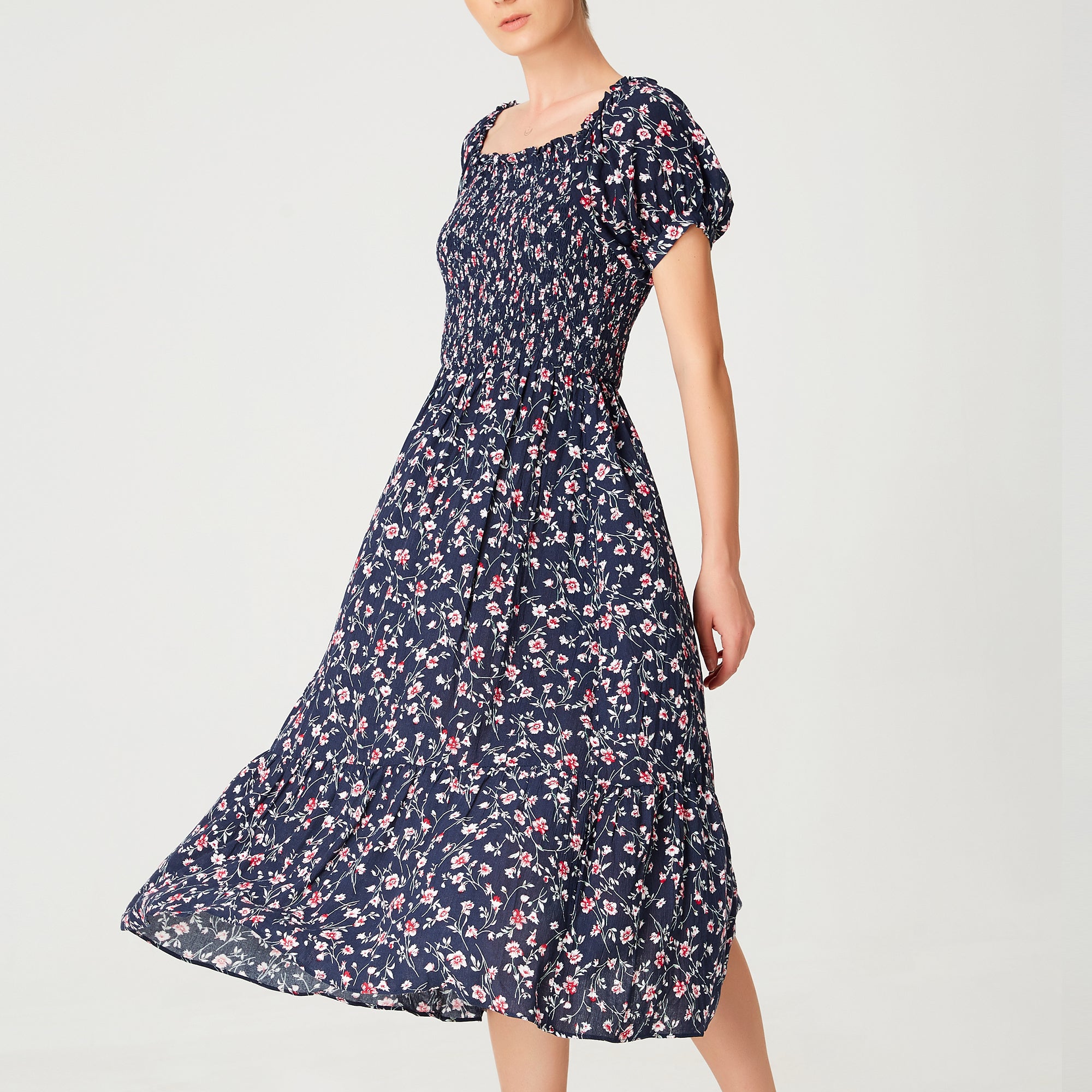 Robe smockée évasée à col carré et imprimé floral