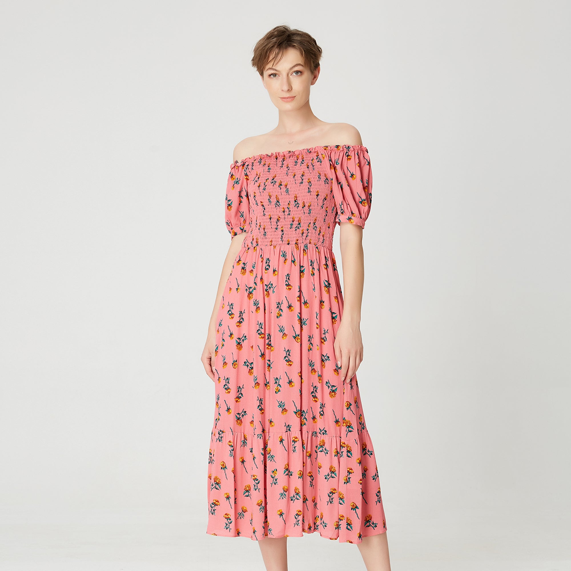 Robe smockée évasée à col carré et imprimé floral