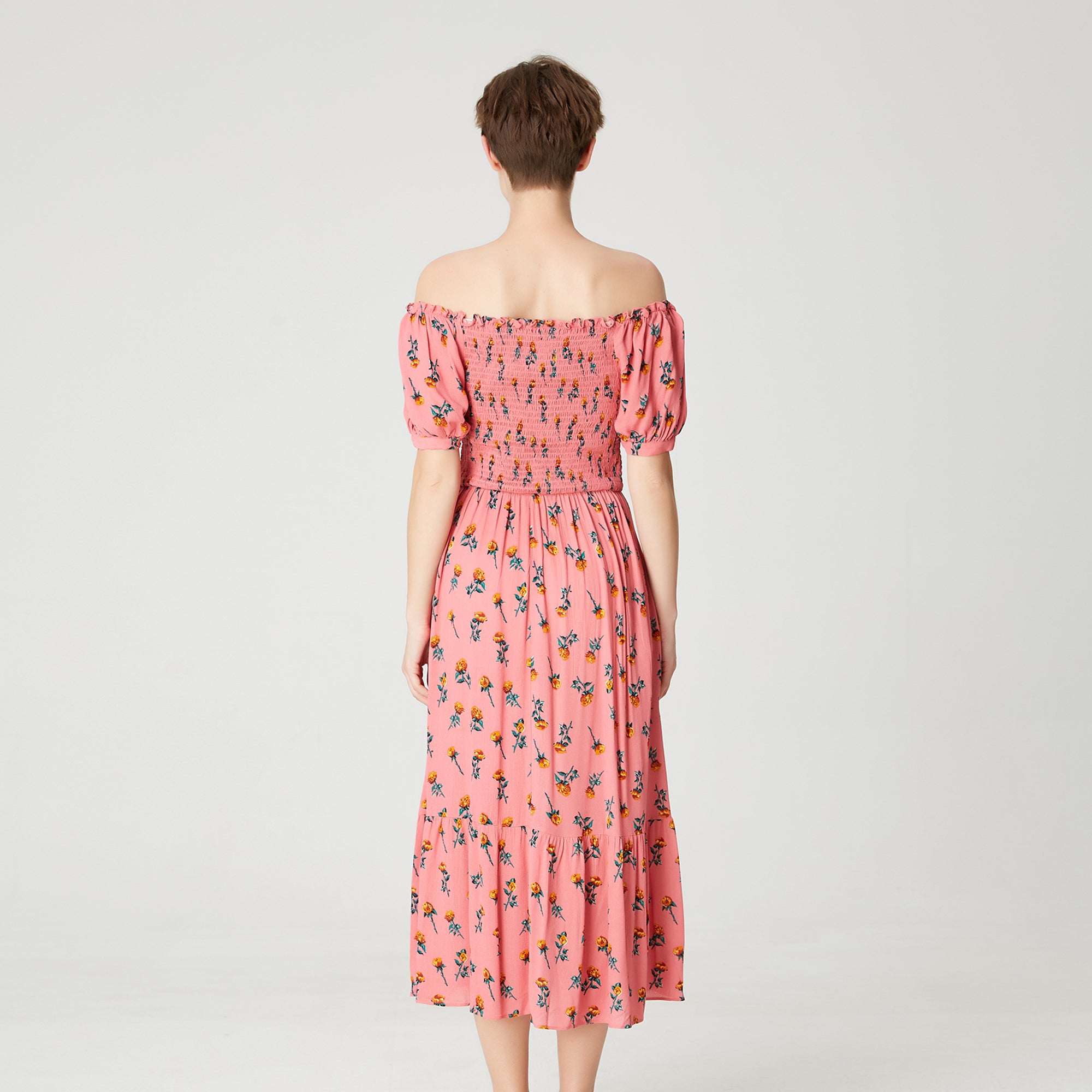 Robe smockée évasée à col carré et imprimé floral