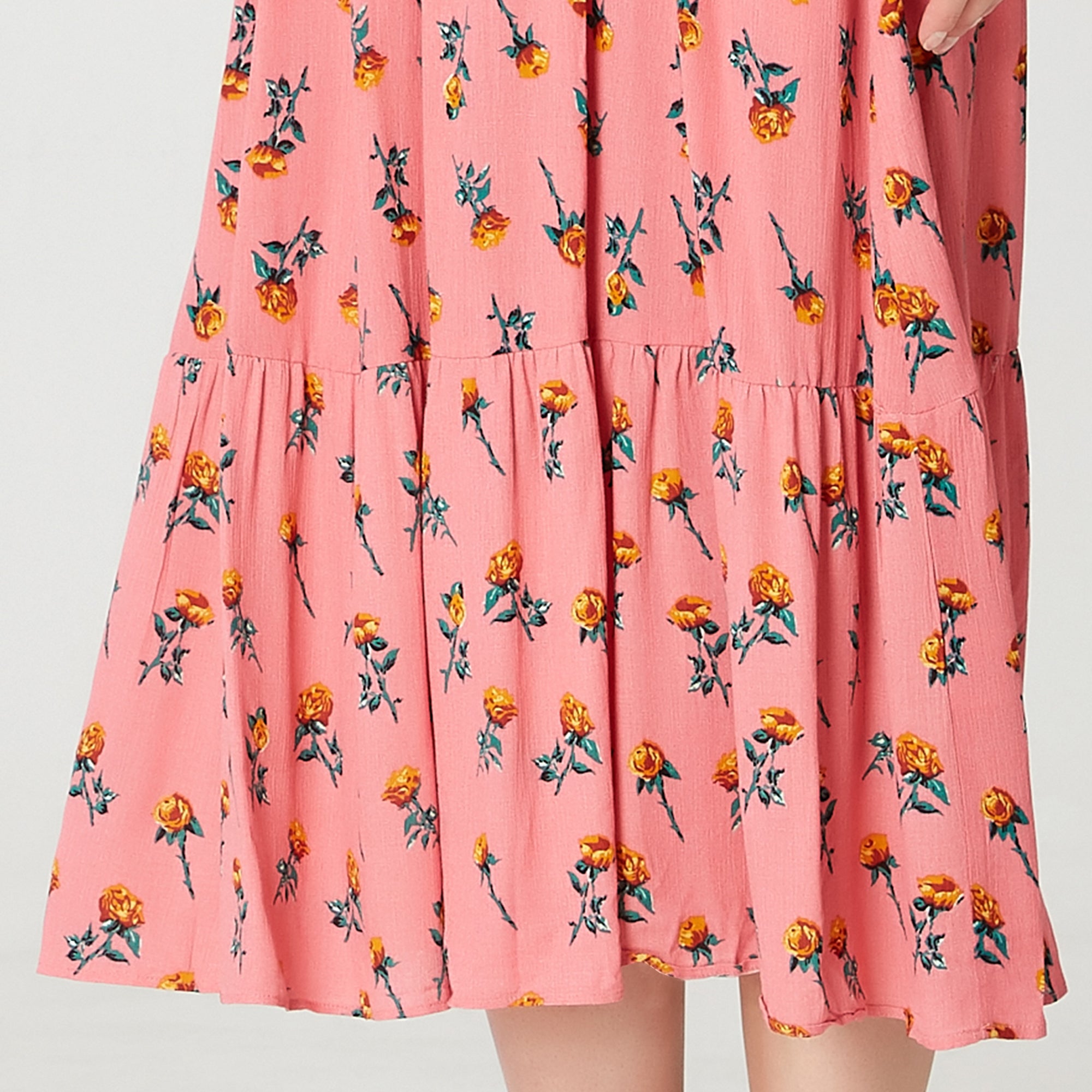 Robe smockée évasée à col carré et imprimé floral