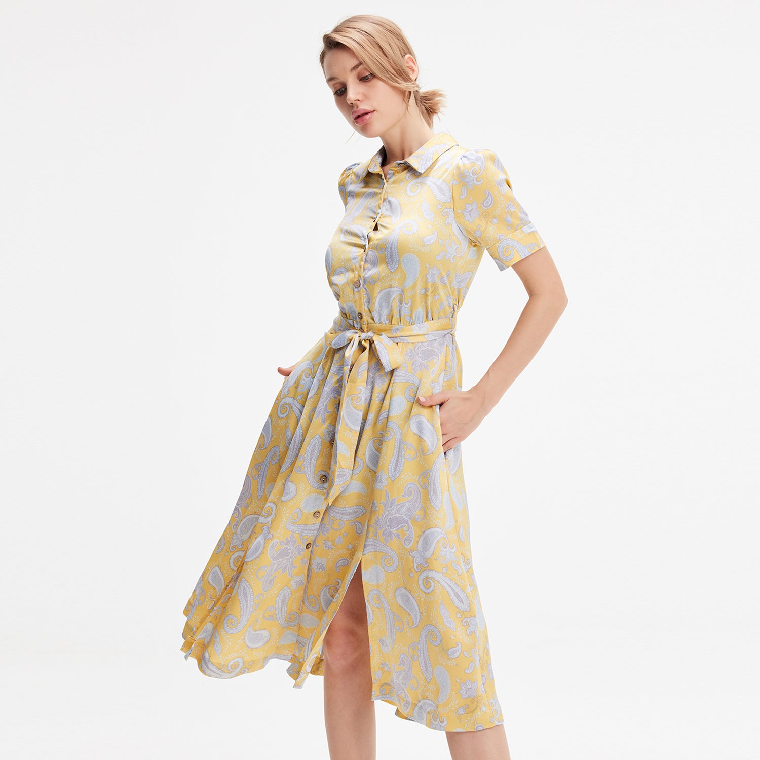 Robe chemise satin à imprimé graphique