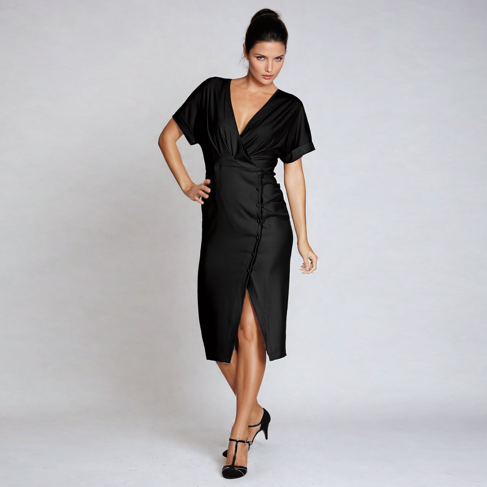 Robe cœur-croisé asymétrique à boutons