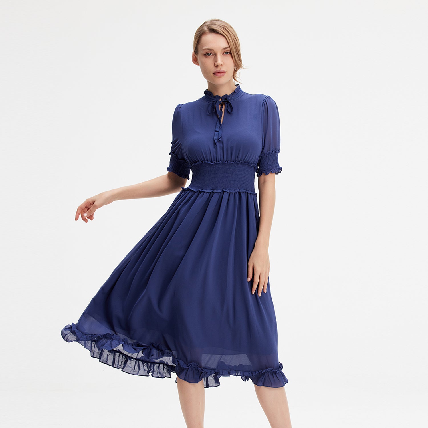 Robe mousseline à smocks et petits volants