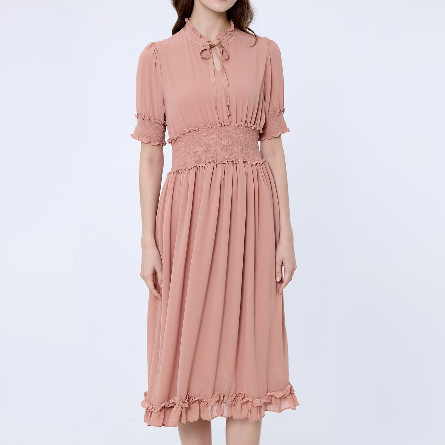 Robe mousseline à smocks et petits volants