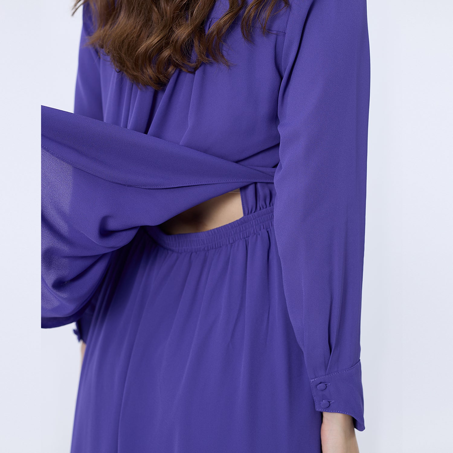 Longue robe blouse encolure V