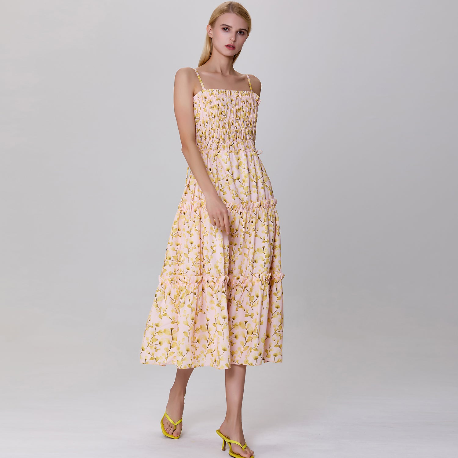 Robe de cocktail bustier à imprimé à empiècements superposés