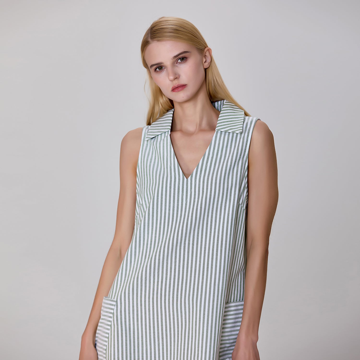 Mini robe trapèze minimaliste à rayures