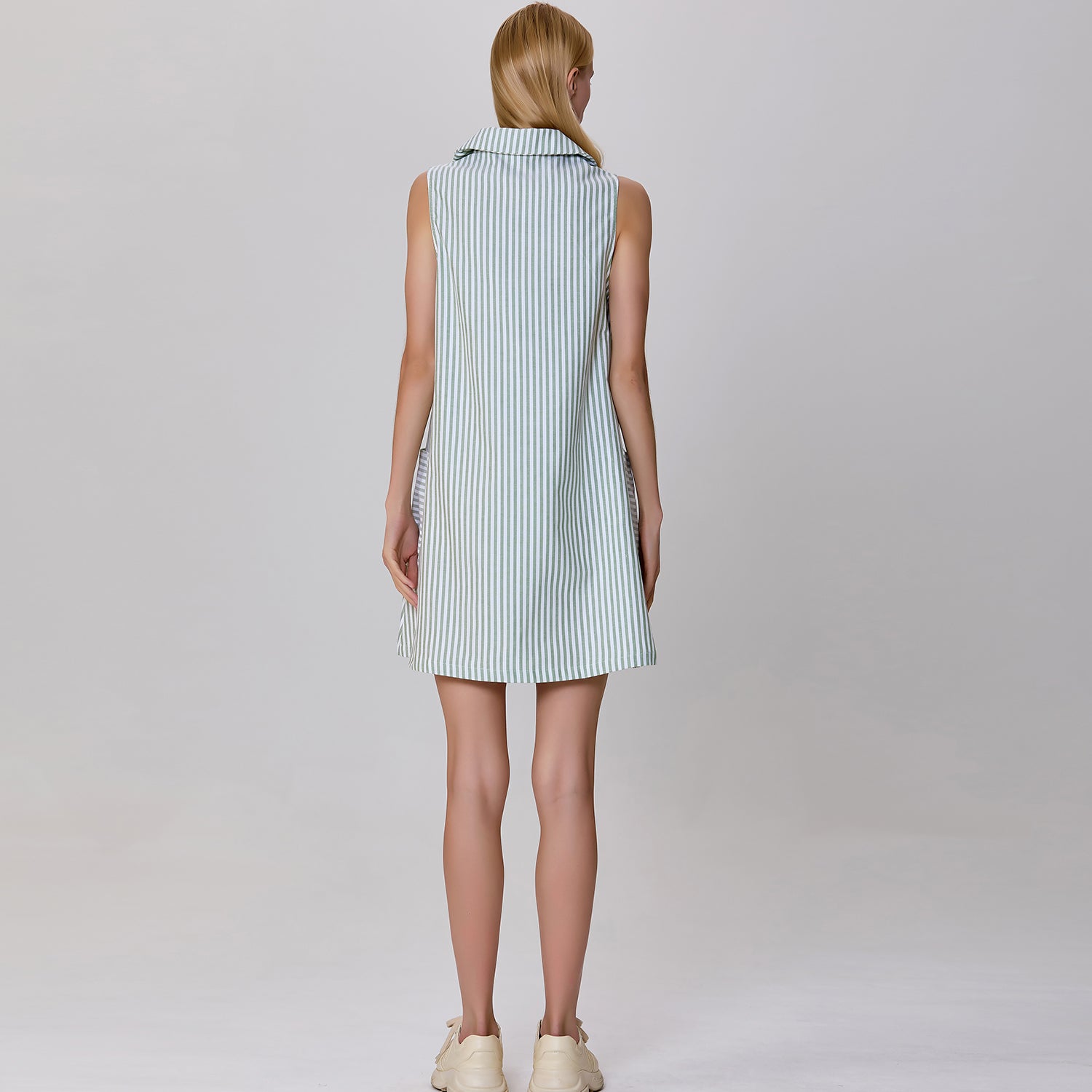 Mini robe trapèze minimaliste à rayures