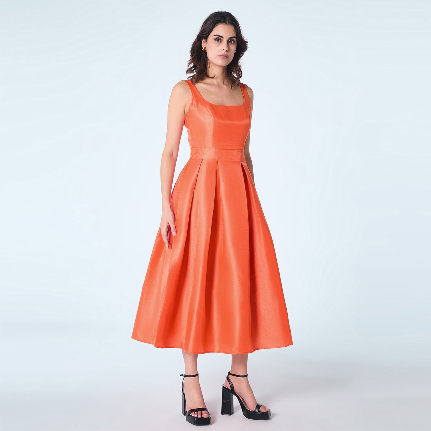 Robe cocktail en taffetas
