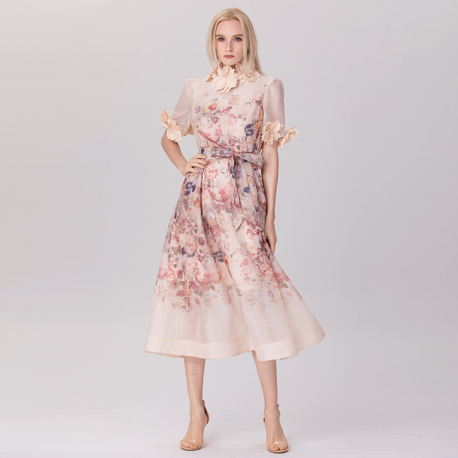 Robe ajustée et évasée en organza à imprimé fleuri
