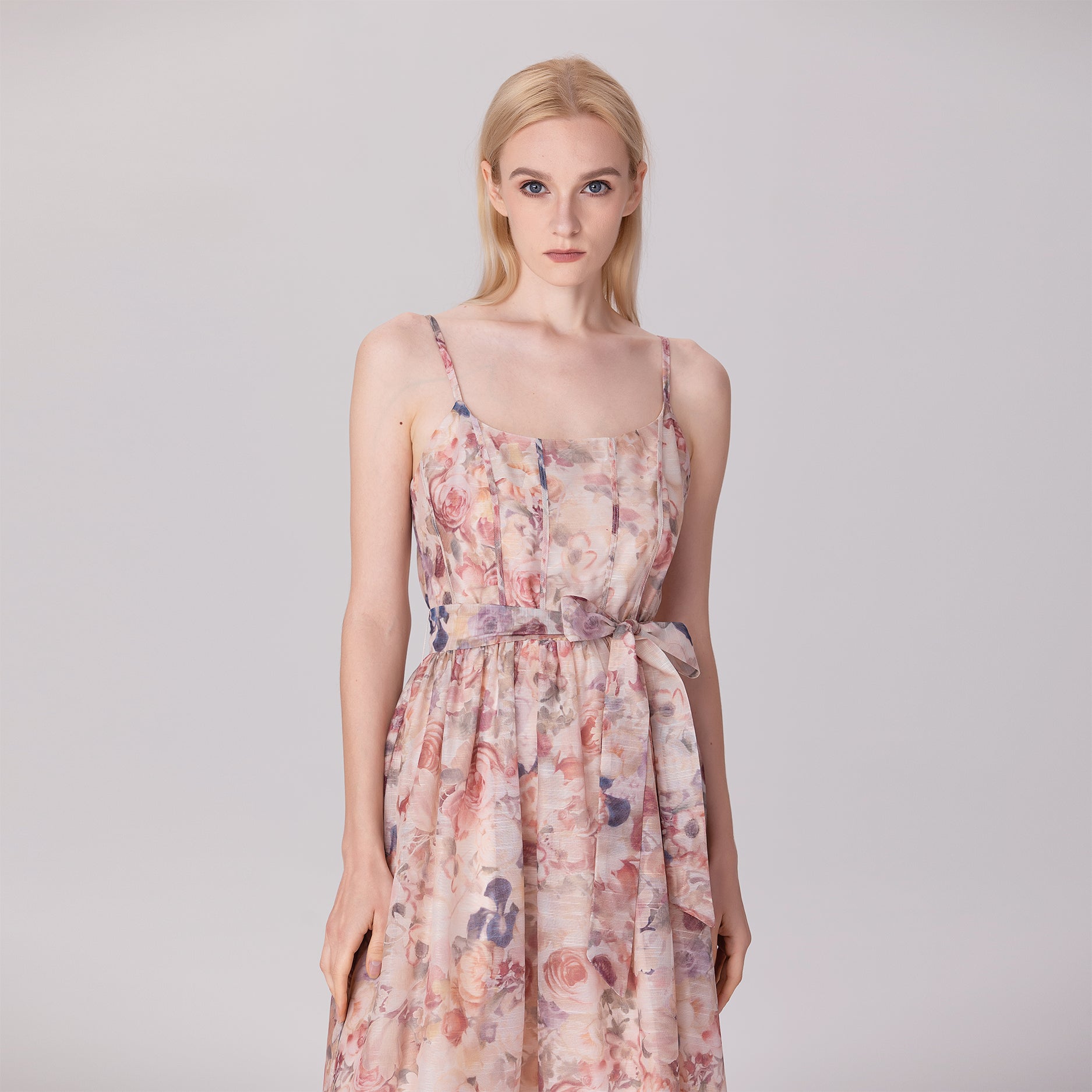 Robe organza à bretelles et  à imprimé fleuri