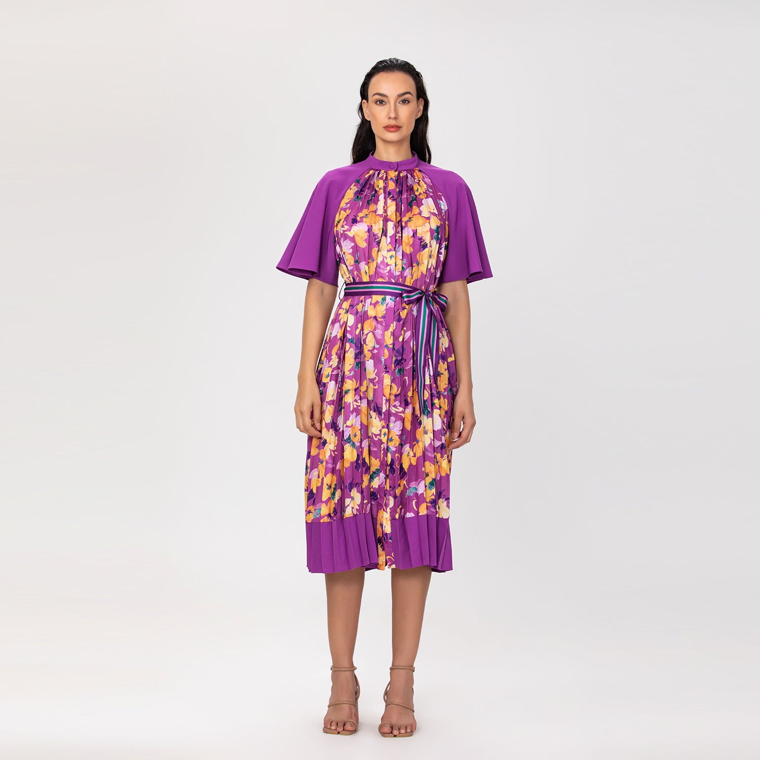 Robe midi imprimée à plis et ceinture