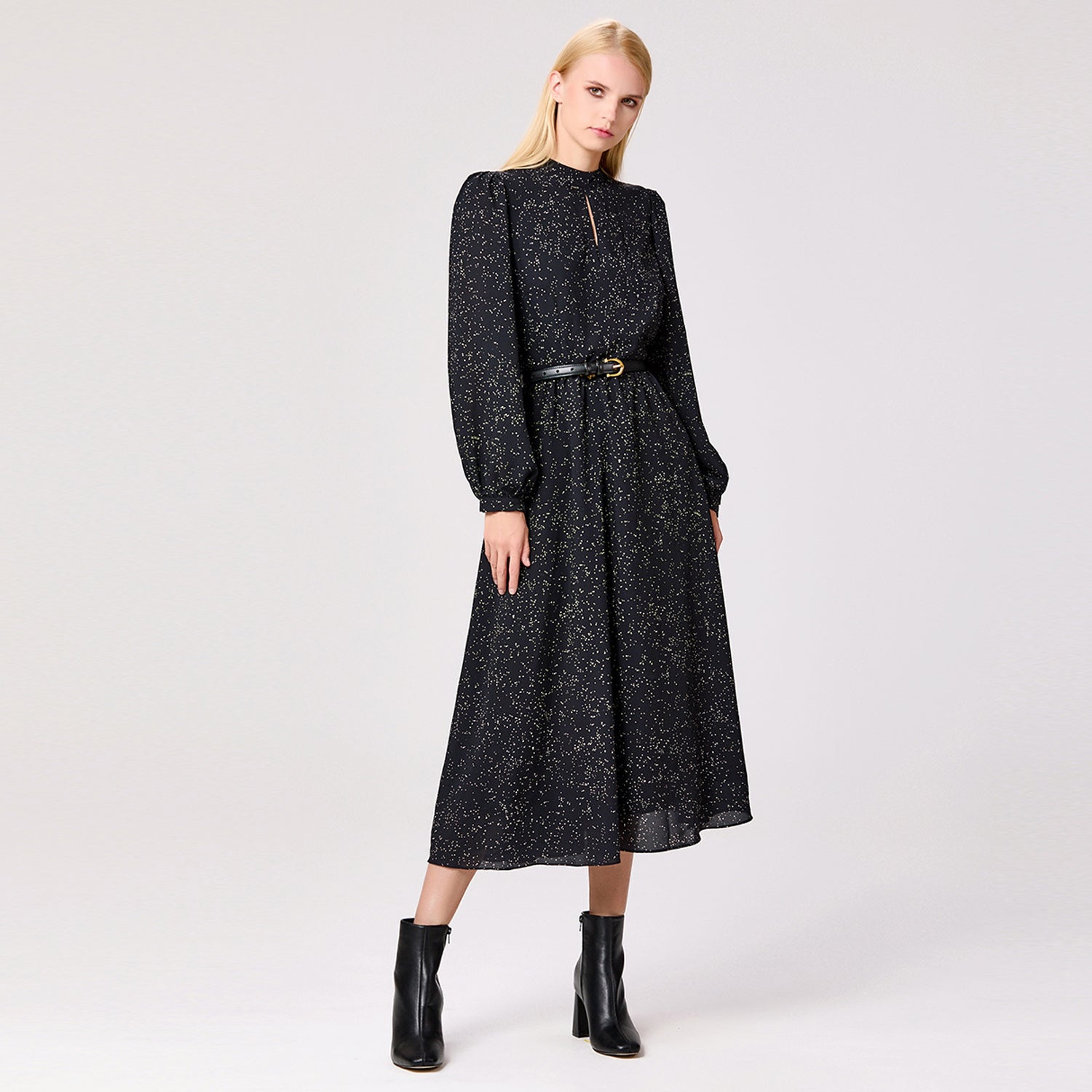 Robe-chemise imprimée à décolleté en trou de serrure