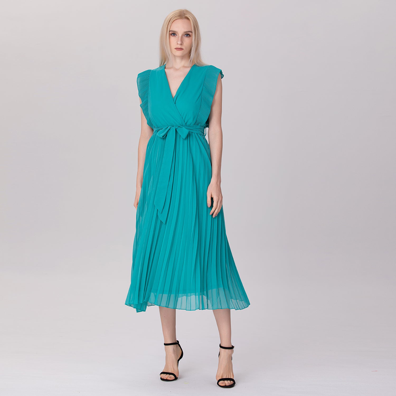 Robe effet croisé avec volants plissés
