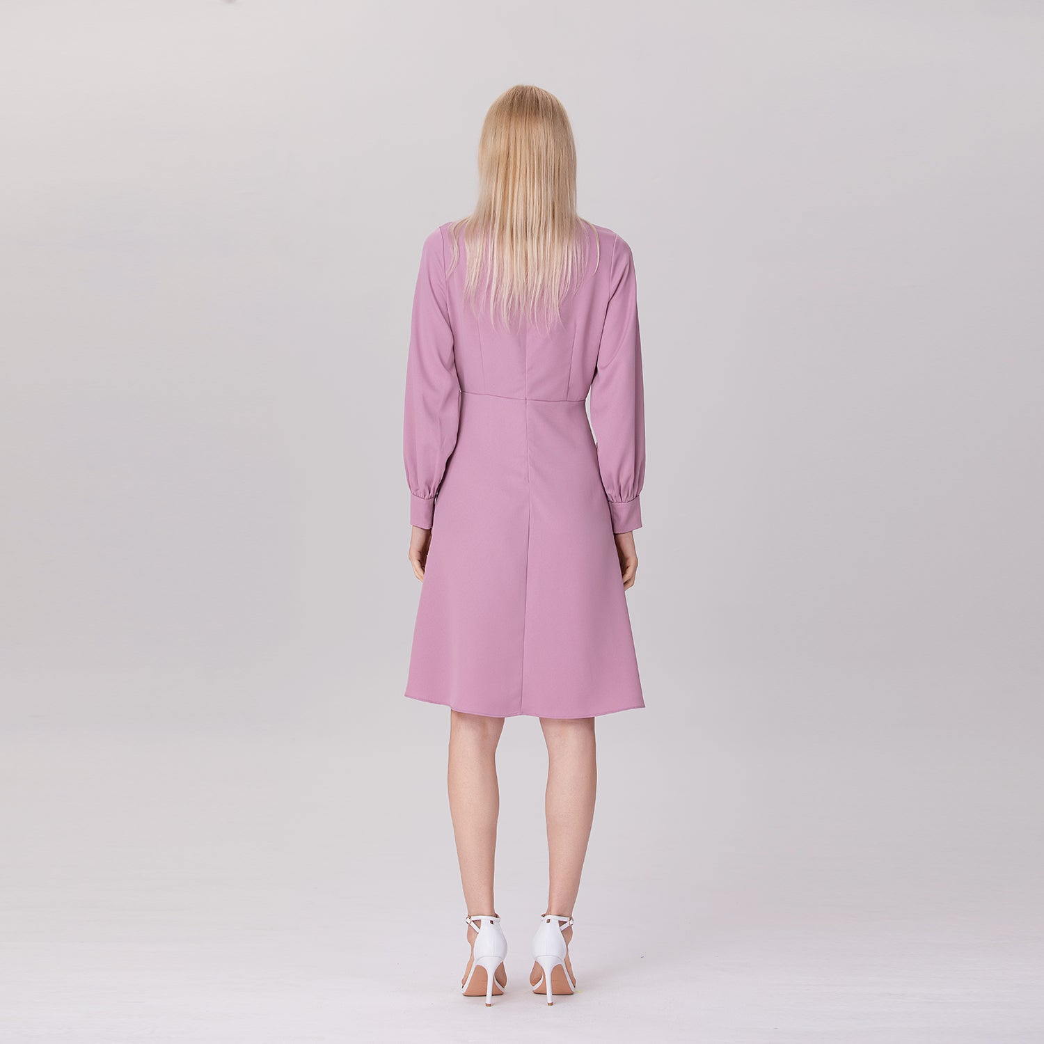 Robe évasée à manches longues