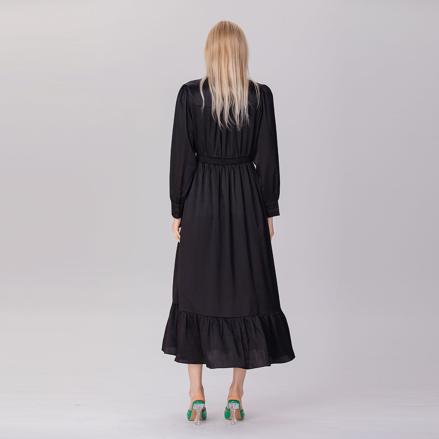 Robe longue fleurie à manches