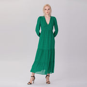 Robe longue à volants et col V