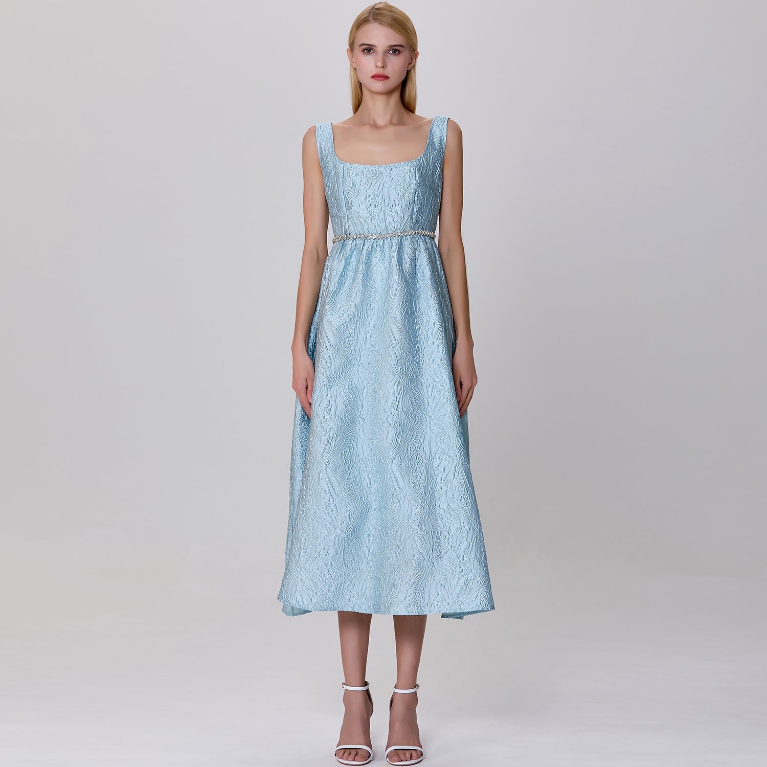 Robe ajustée et évasée en jacquard texturé