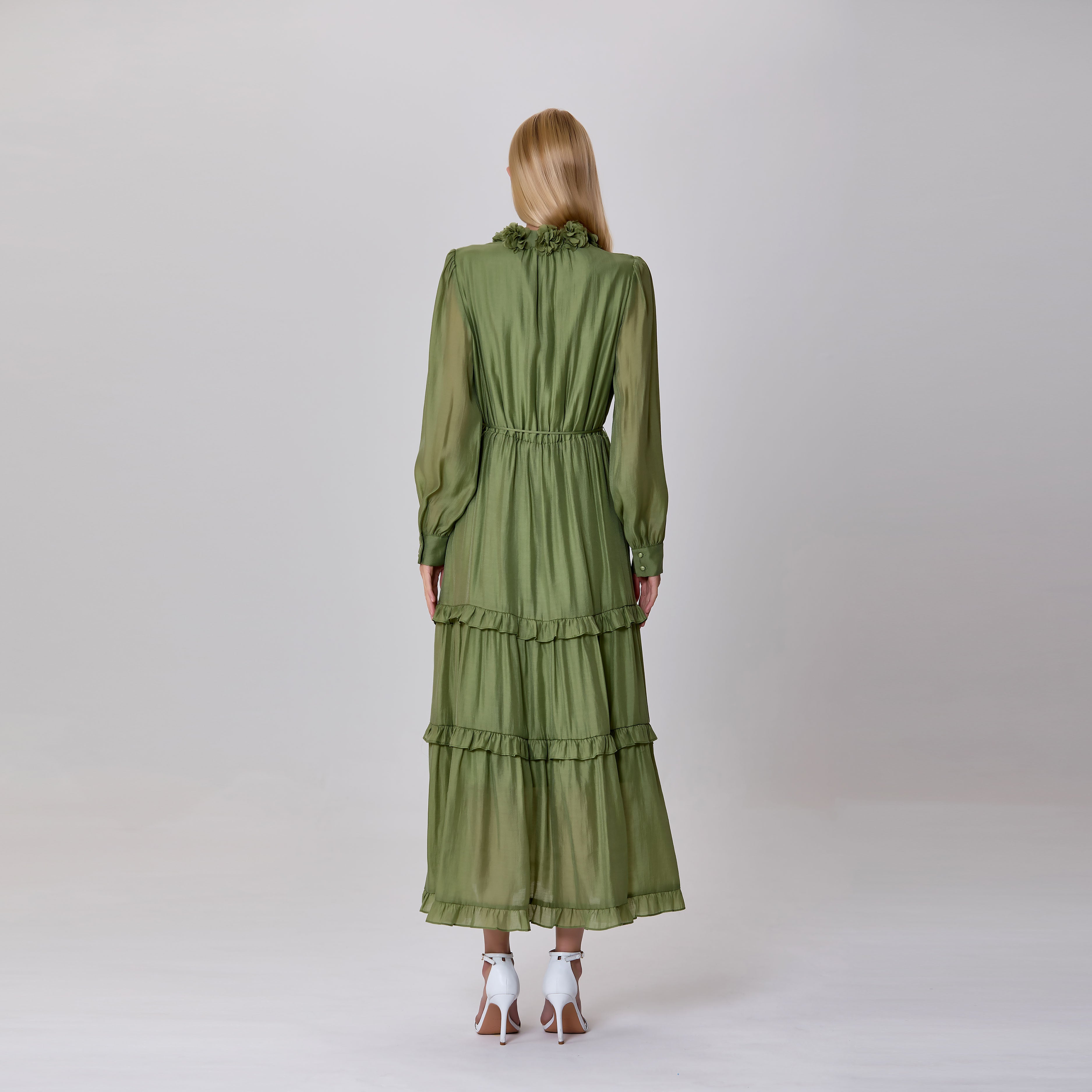 Robe chemisier à volants et empiècements superposés