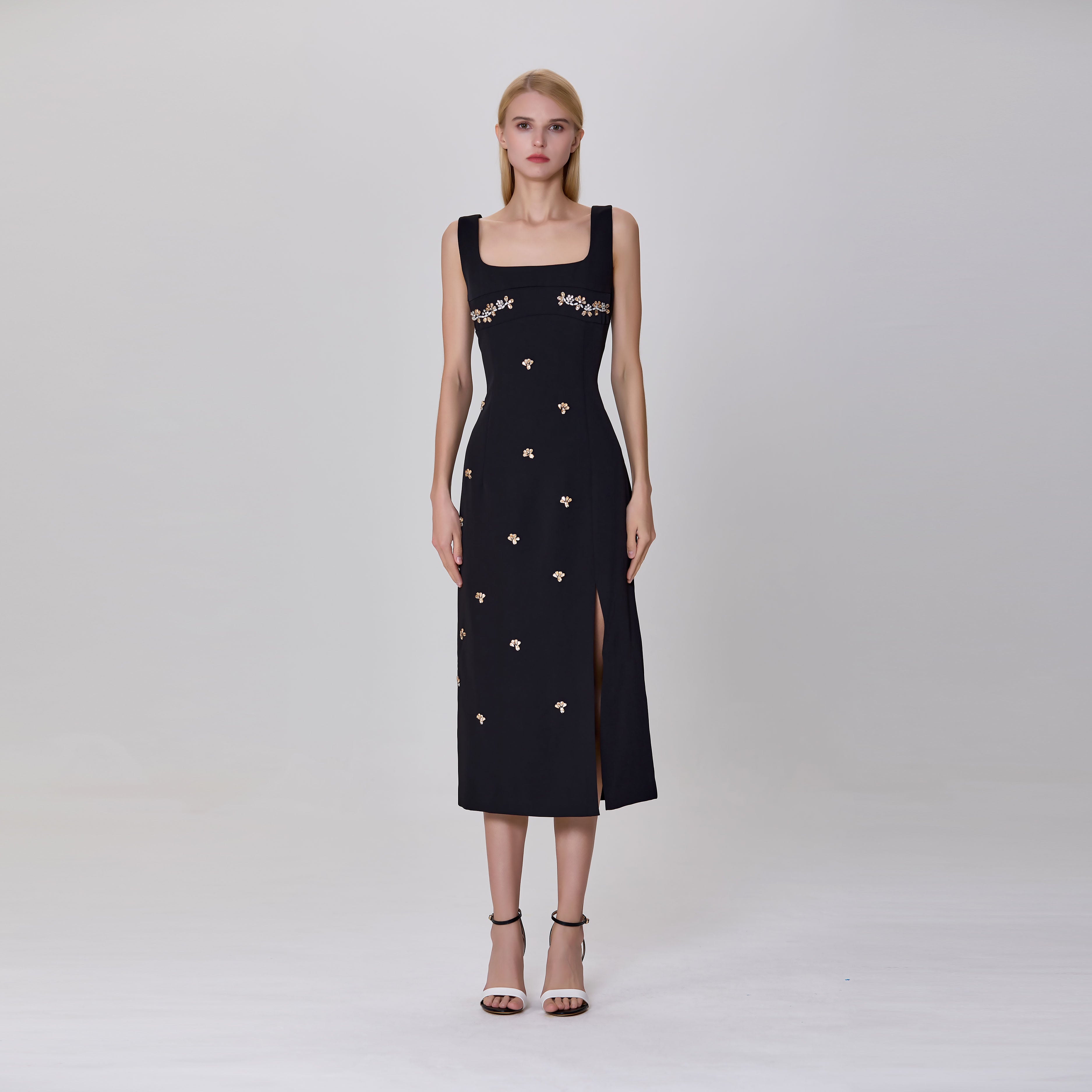 Robe ajustée brodée