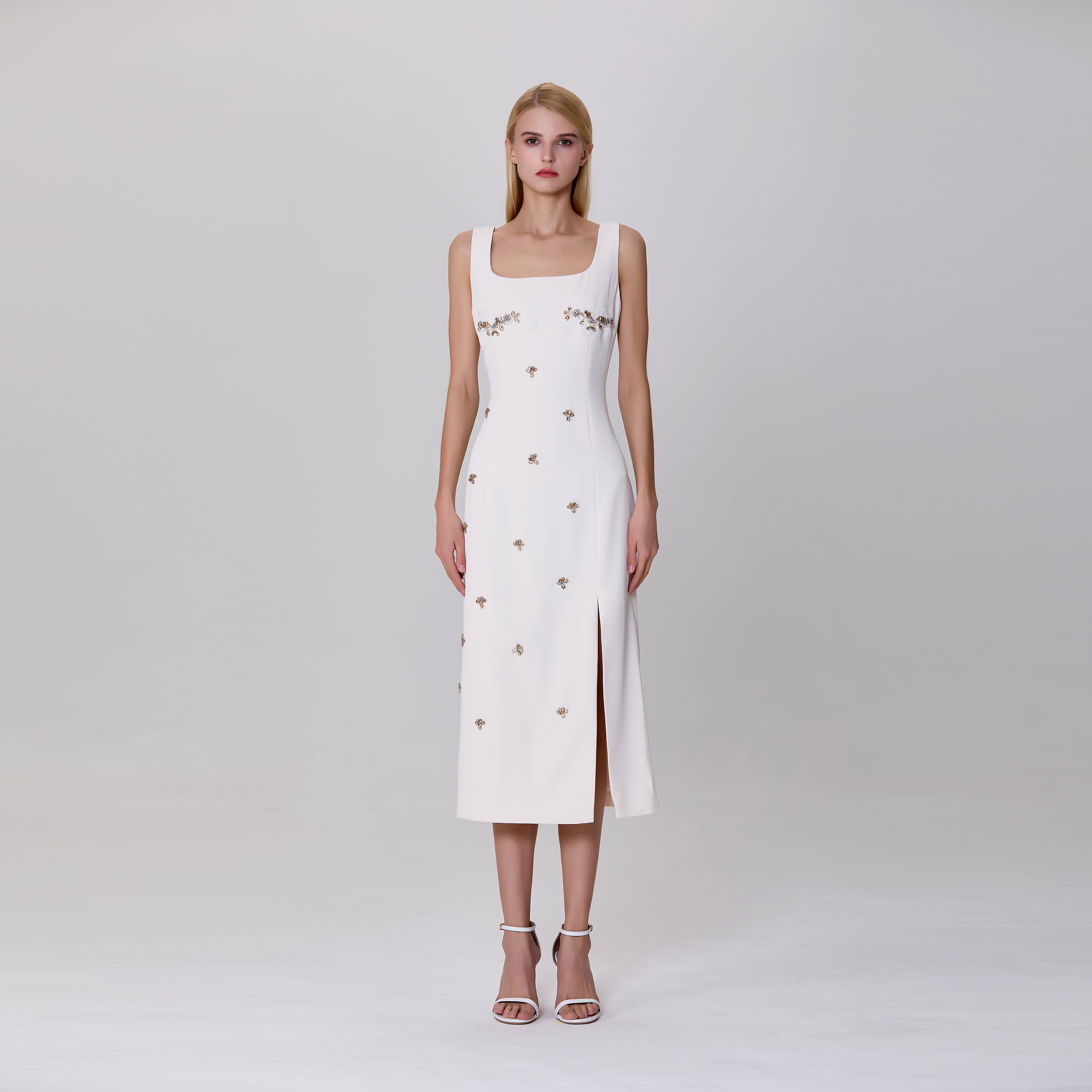 Robe ajustée brodée
