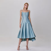 Robe de cocktail patineuse en satin