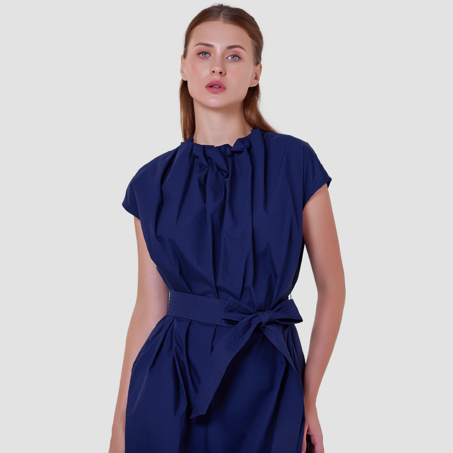 Robe à encolure froncée et ceinture nouée - Smart & Joy
