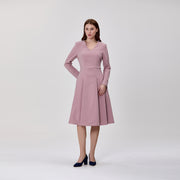 Robe patineuse à manches longues et col V