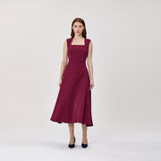 Robe midi sans manches à jupe évasée