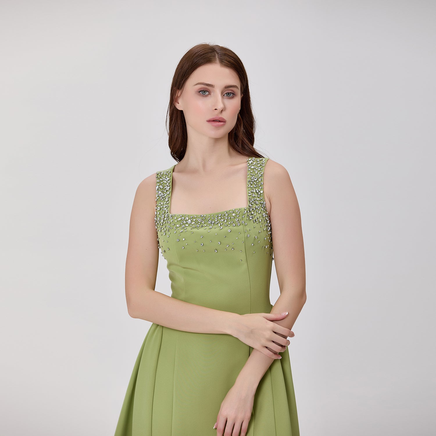 Robe midi évasée à encolure carrée
