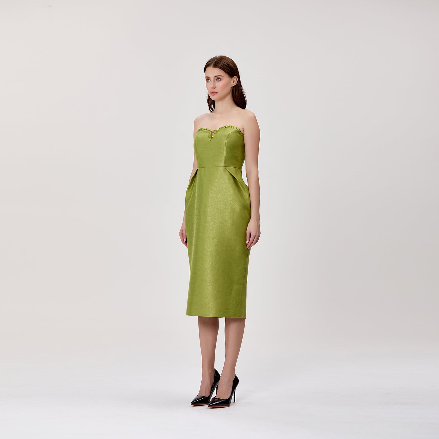 Robe midi bustier drapée à encolure cœur