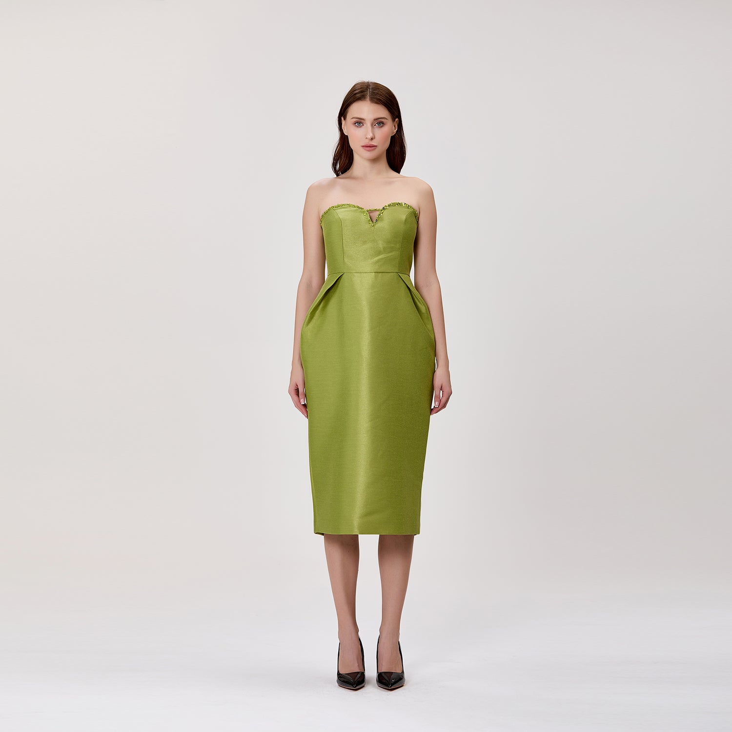 Robe midi bustier drapée à encolure cœur