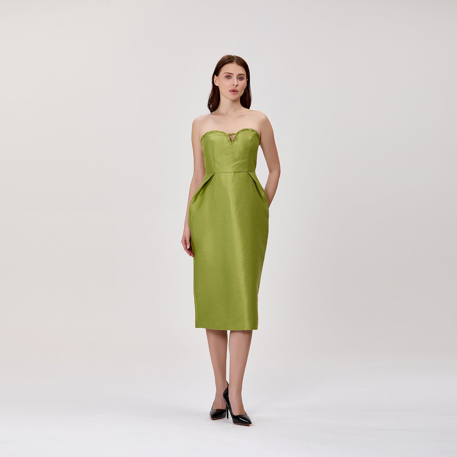 Robe midi bustier drapée à encolure cœur
