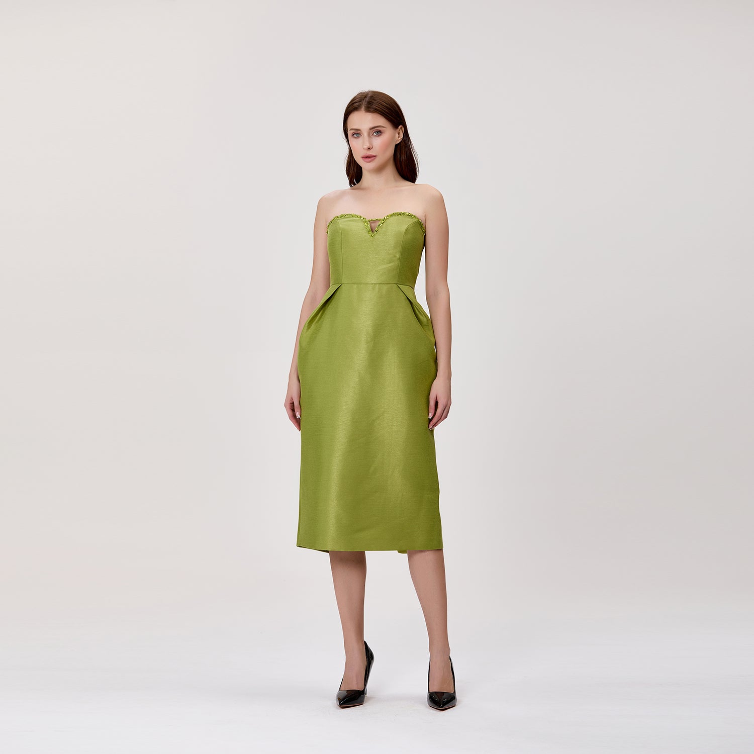 Robe midi bustier drapée à encolure cœur
