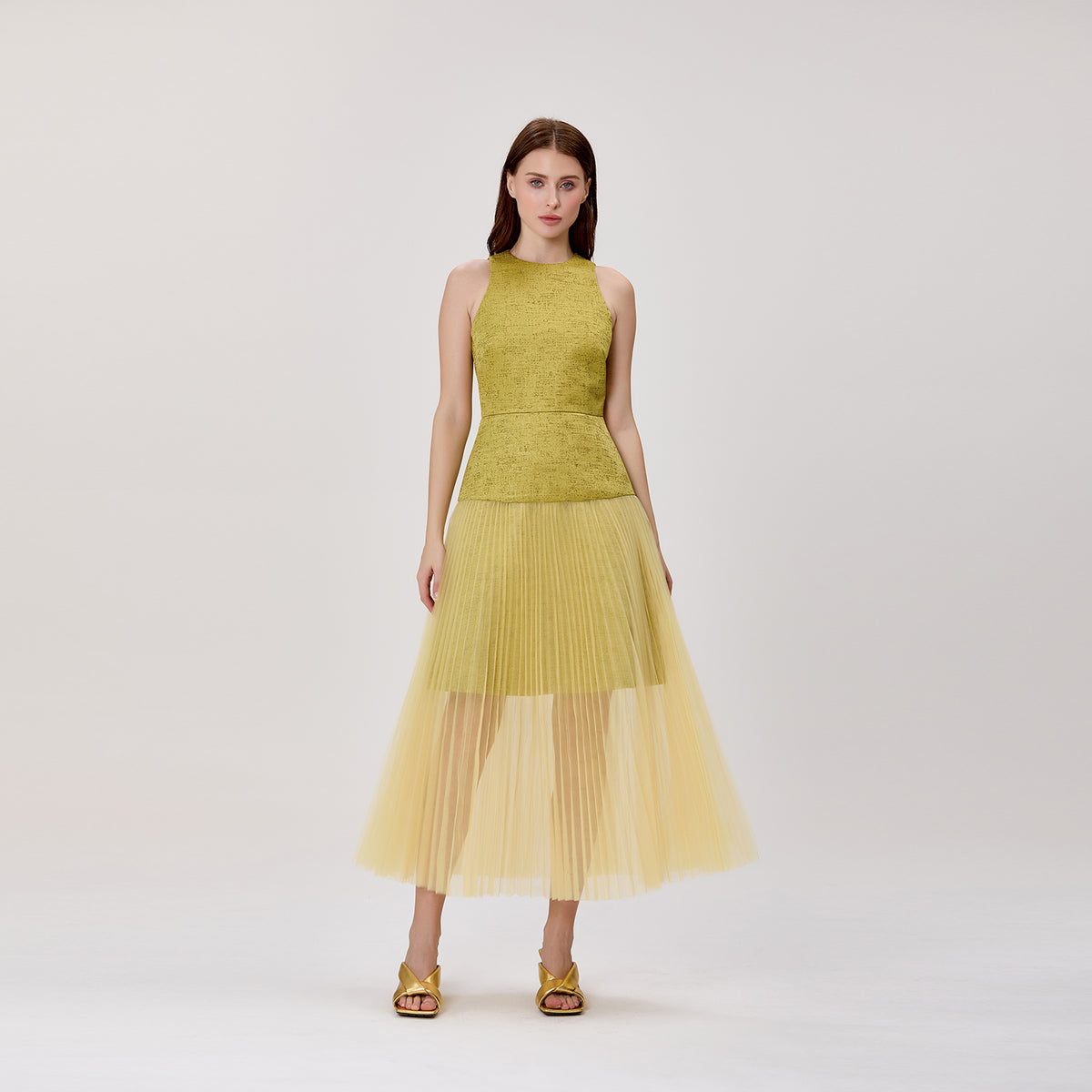 Robe midi plissée et vaporeuse