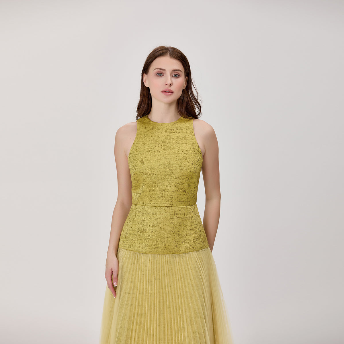 Robe midi plissée et vaporeuse