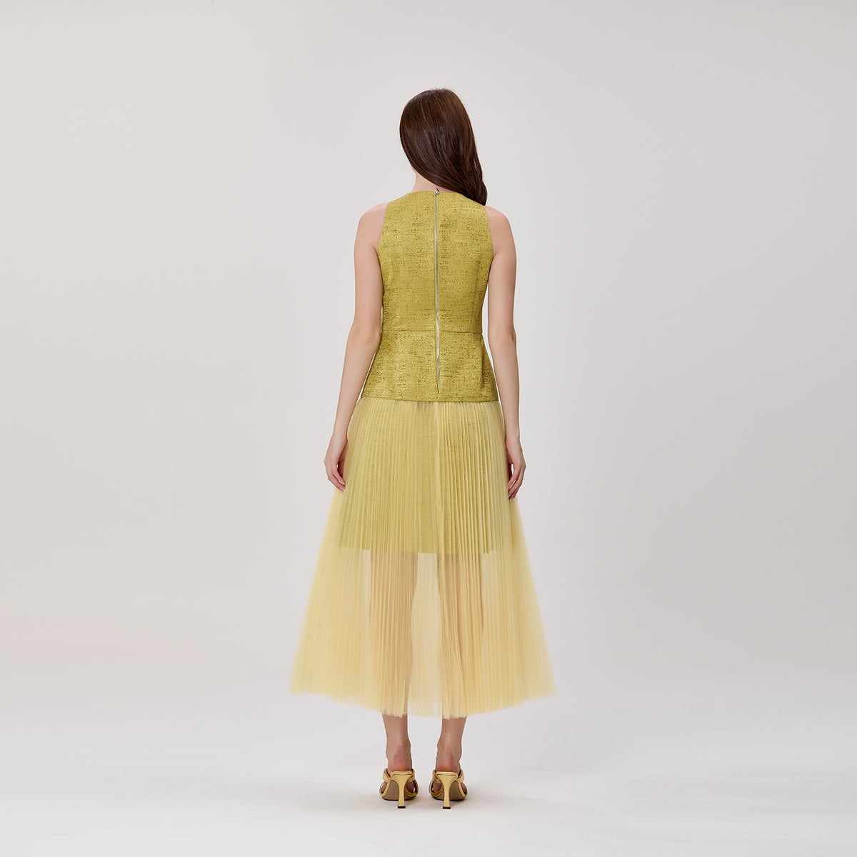 Robe midi plissée et vaporeuse