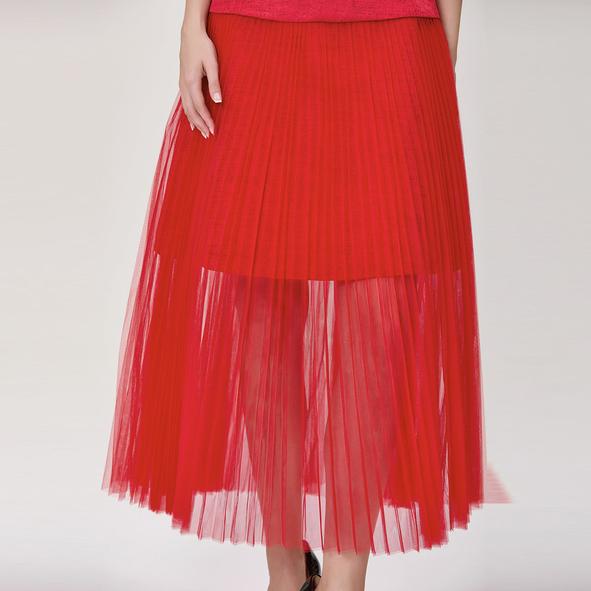Robe midi plissée et vaporeuse