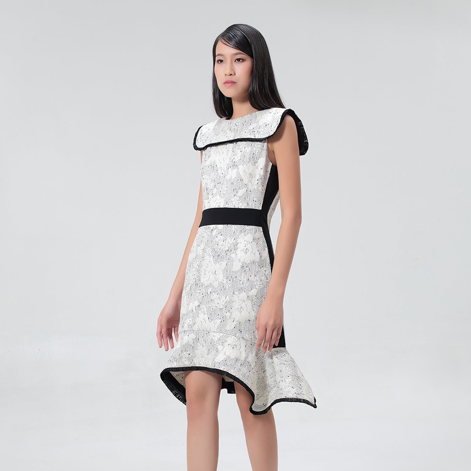 Robe ajustée en jacquard à galon contrasté