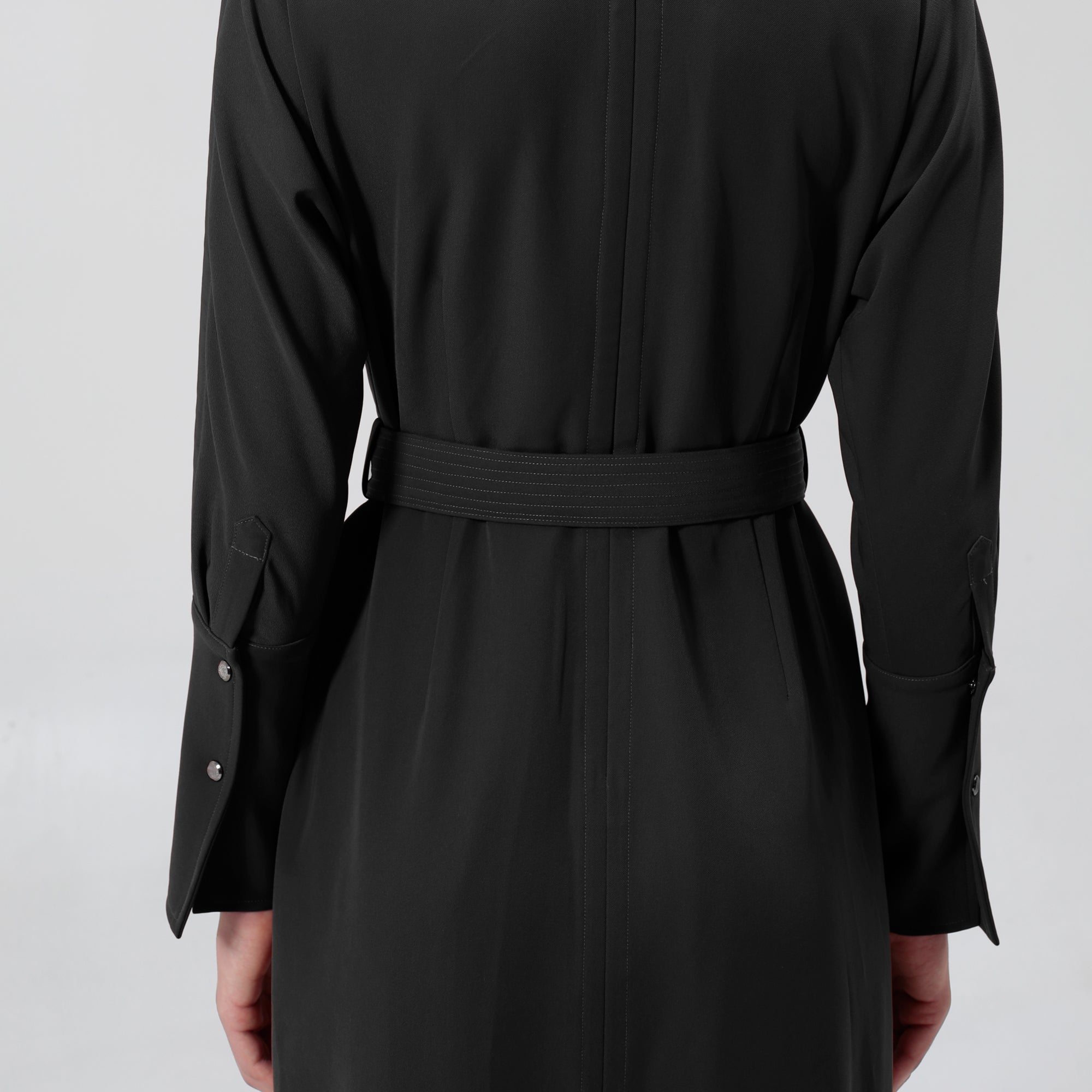 Robe col V à manches chauve-souris