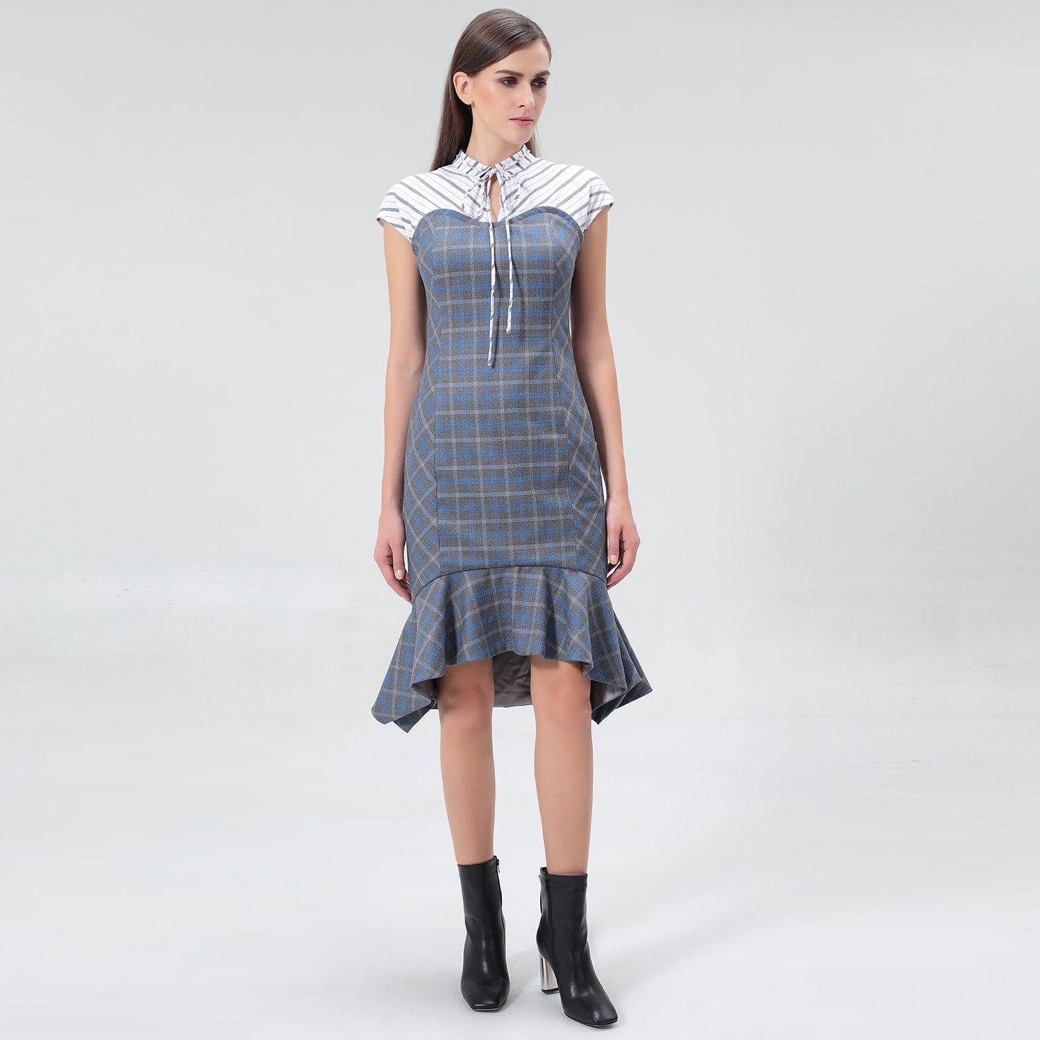 Robe bustier bi-matière structurée à ourlet volanté