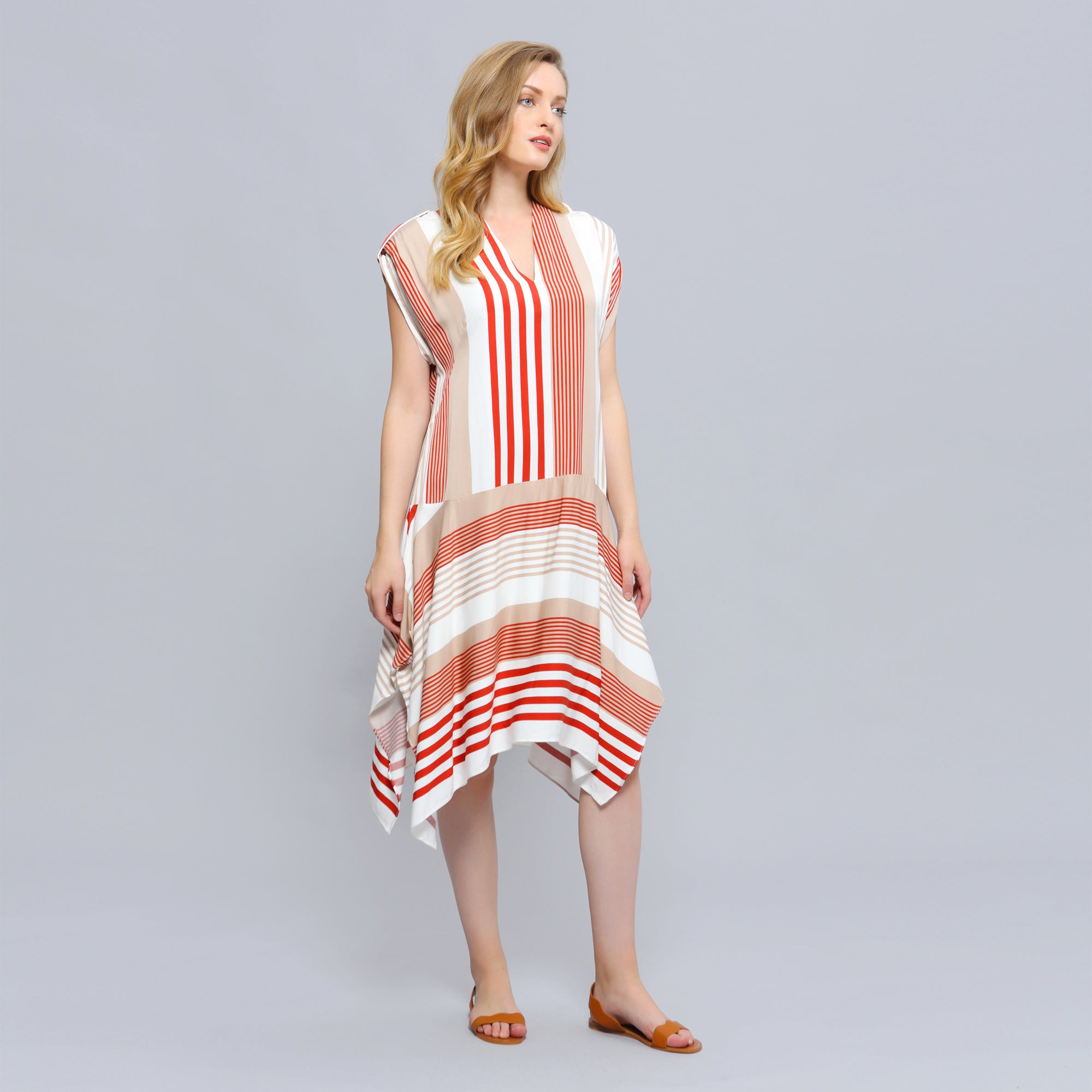 Robe à jeu d'imprimé de rayures