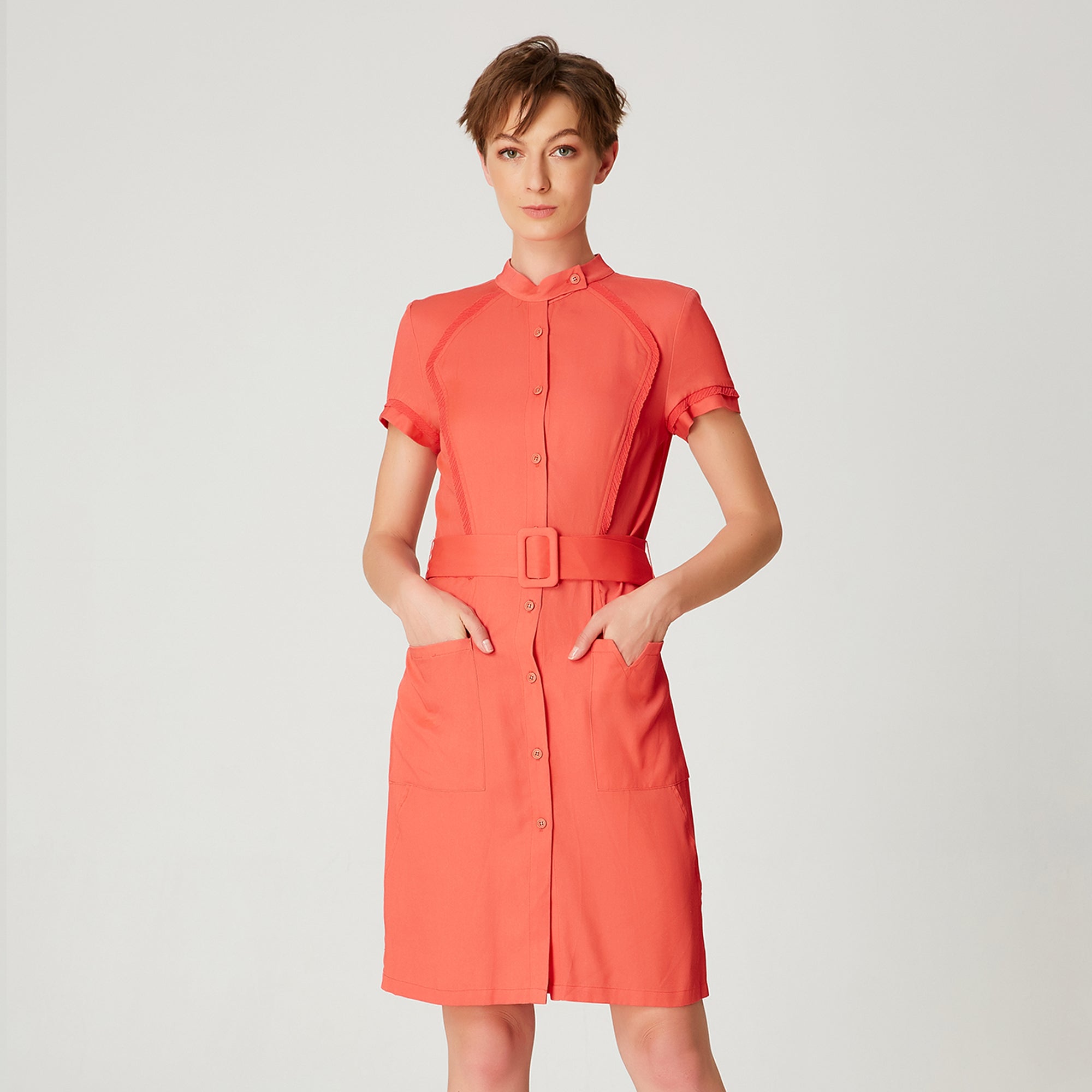 Robe chemise courte structurée