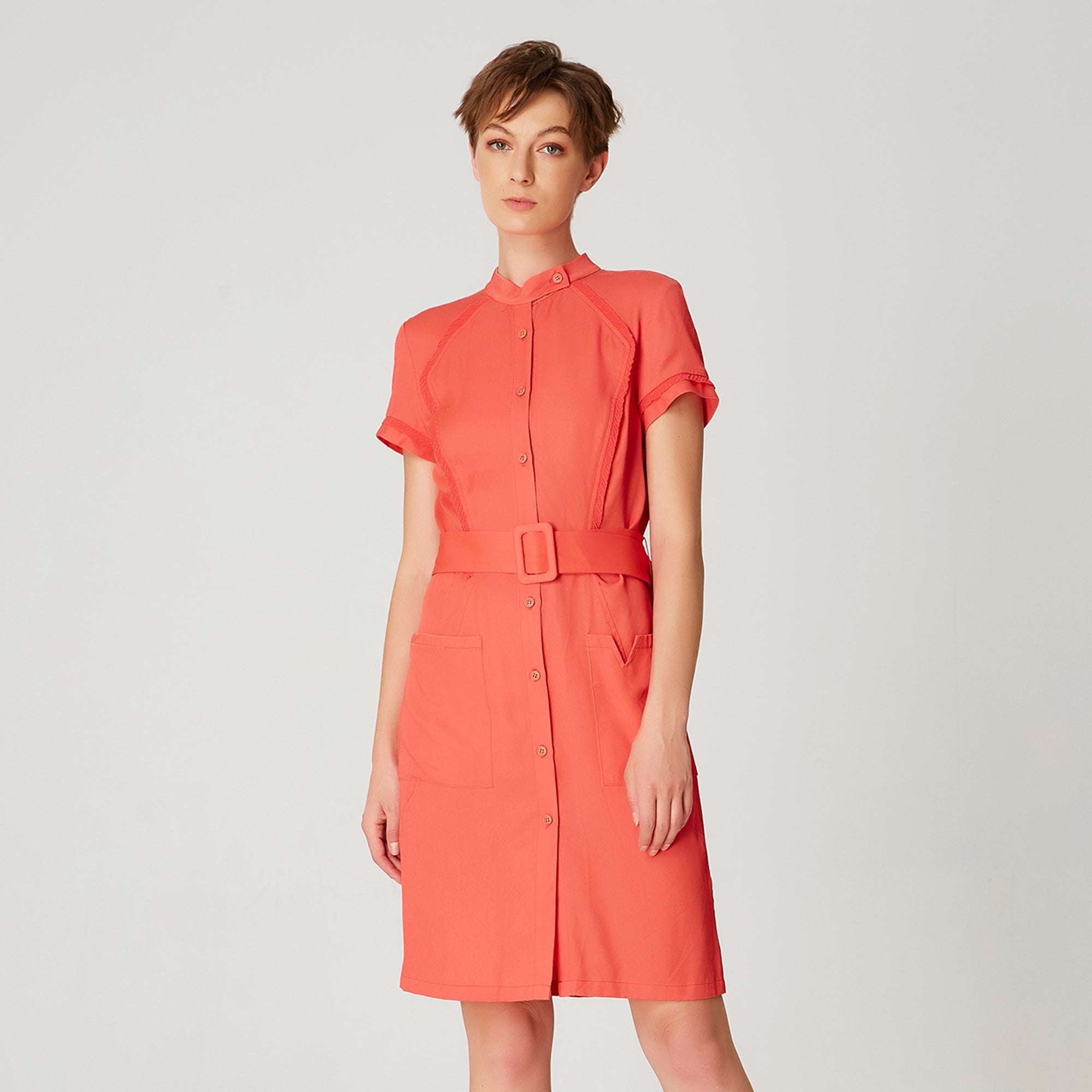 Robe chemise courte structurée