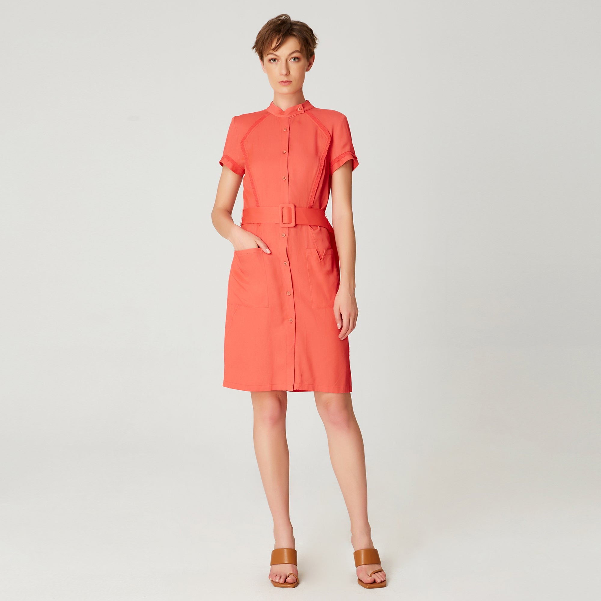 Robe chemise courte structurée