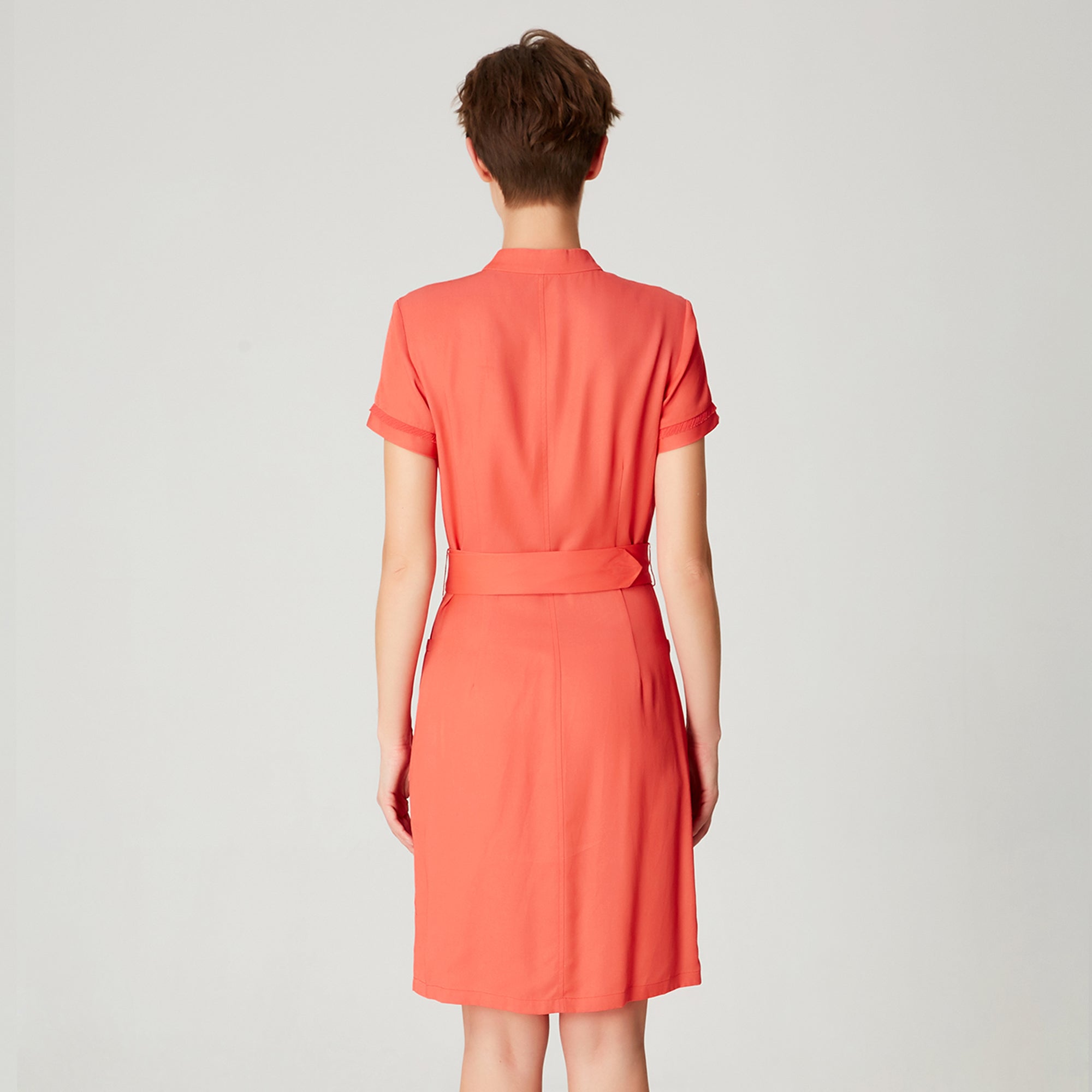 Robe chemise courte structurée
