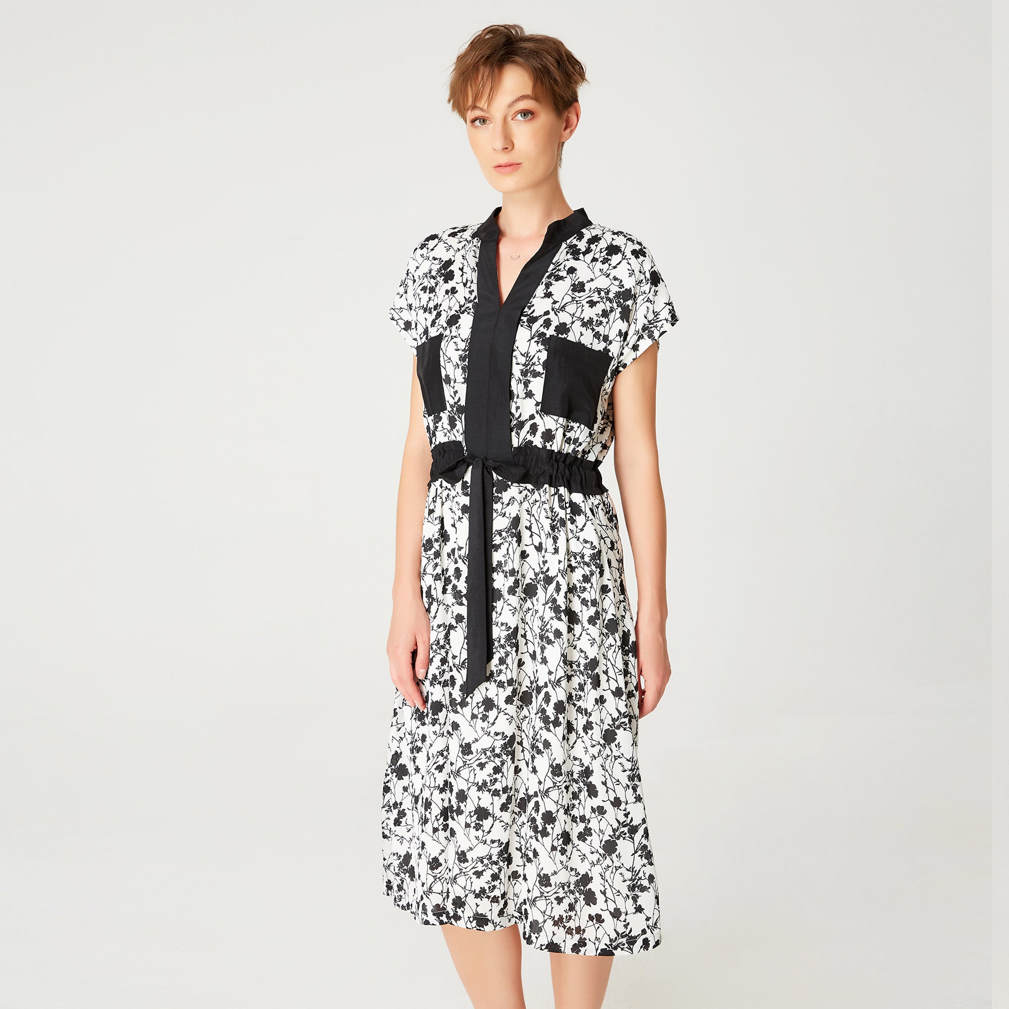 Robe bi matière à imprimé floral monochrome et ceinture à coulisse