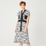 Robe bi matière à imprimé floral monochrome et ceinture à coulisse
