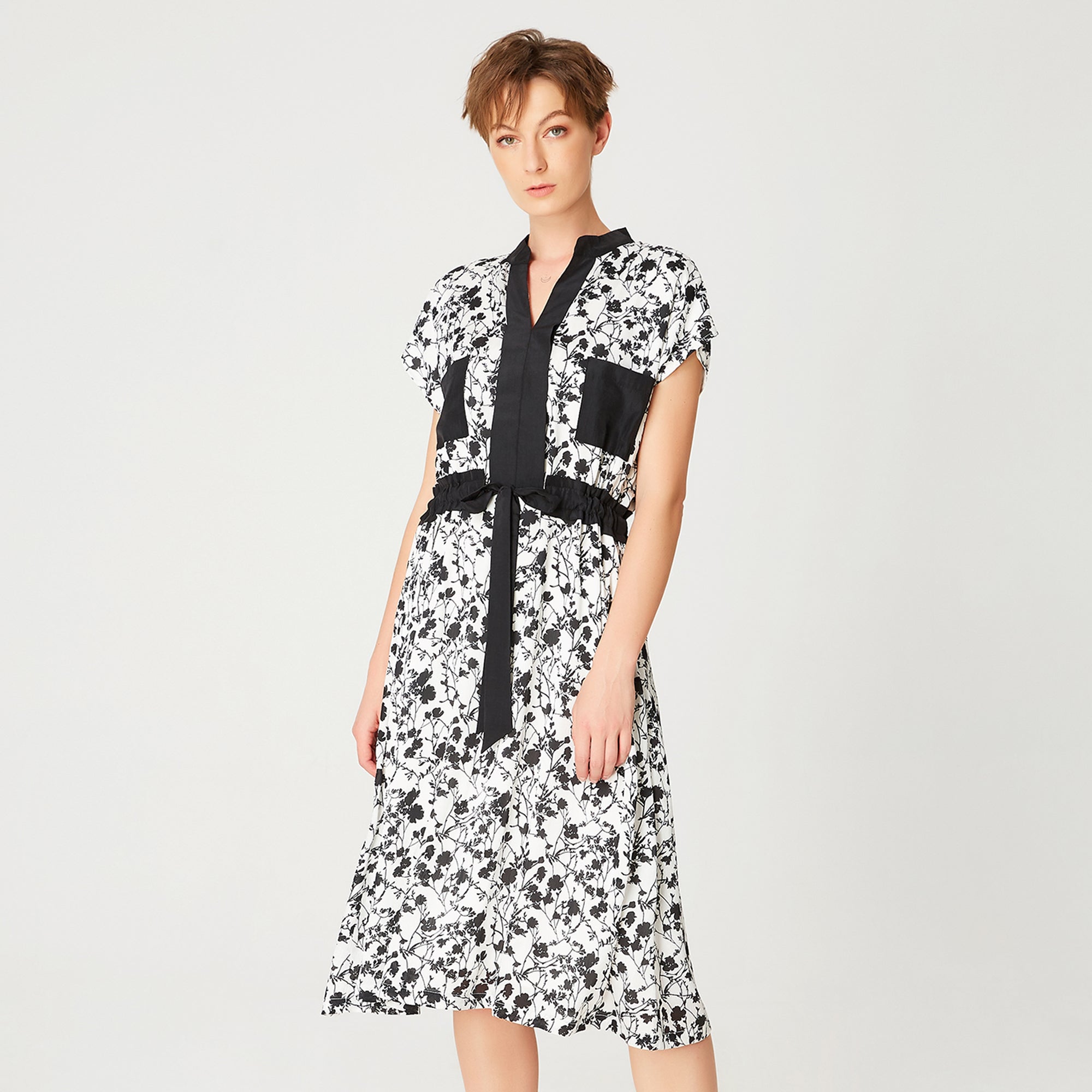 Robe bi matière à imprimé floral monochrome et ceinture à coulisse