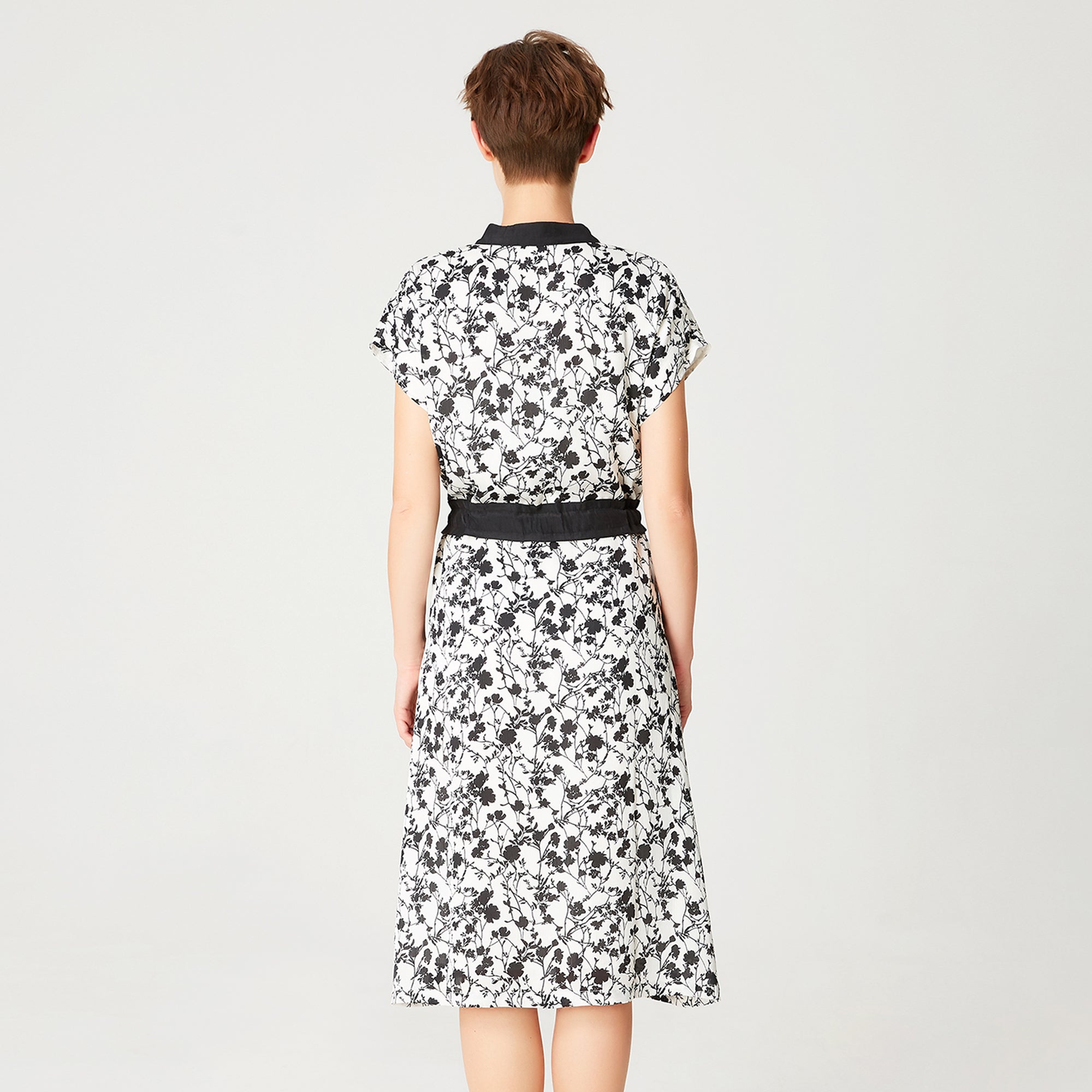 Robe bi matière à imprimé floral monochrome et ceinture à coulisse